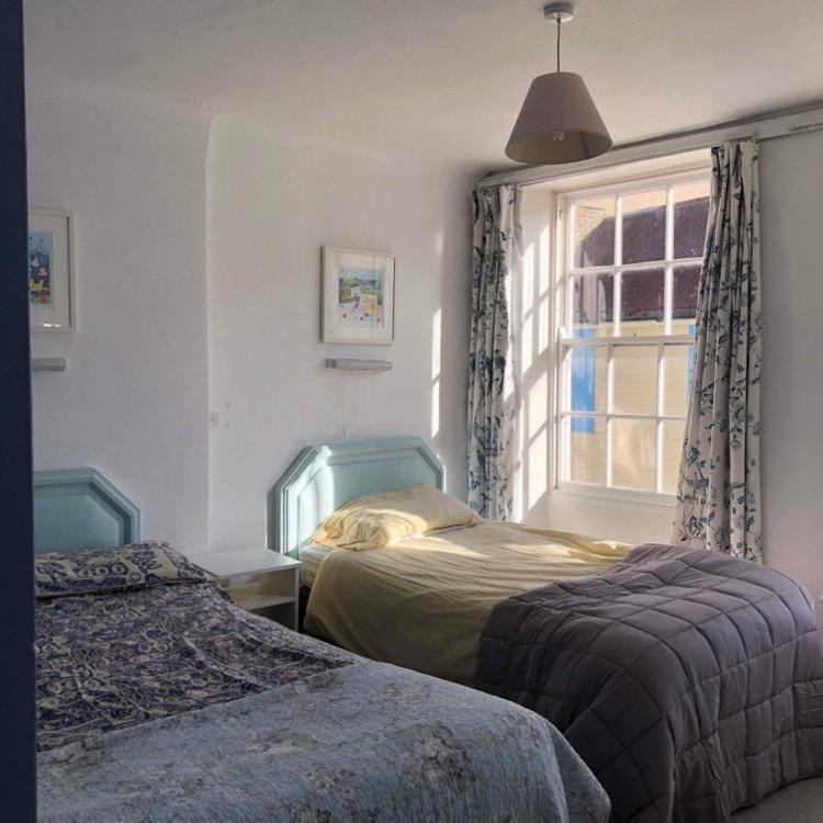 Admiralty House Holiday home *